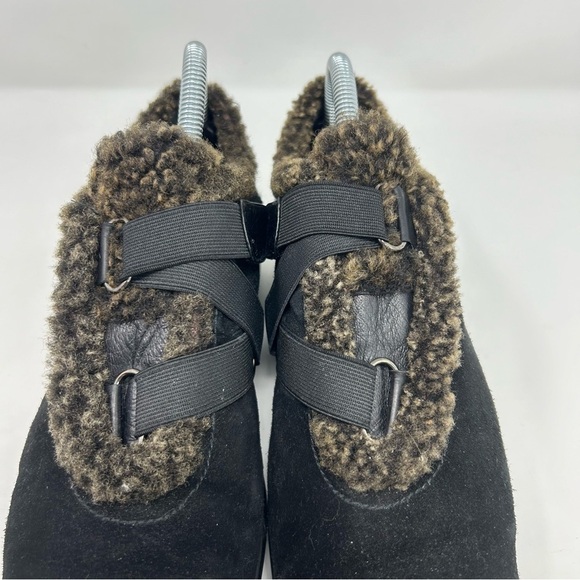 Stuart Weitzman Women's Leanto Black Suede Slip-On Fur Trim Flats Size 9 - Picture 8 of 16